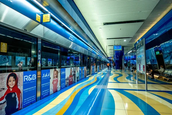 Arquitetura Moderna Metrô Dubai Nos Emirados Árabes Unidos — Fotografia de Stock