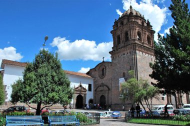 Peru 'nun Cusco şehrinde tipik İspanyol mimarisi