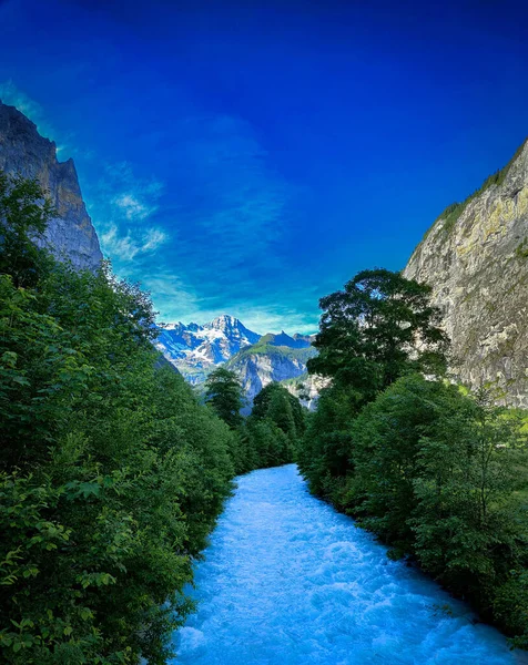 Gyönyörű Függőleges Lövés Wlldwater Lauterbrunnen Valley Svájc — Stock Fotó