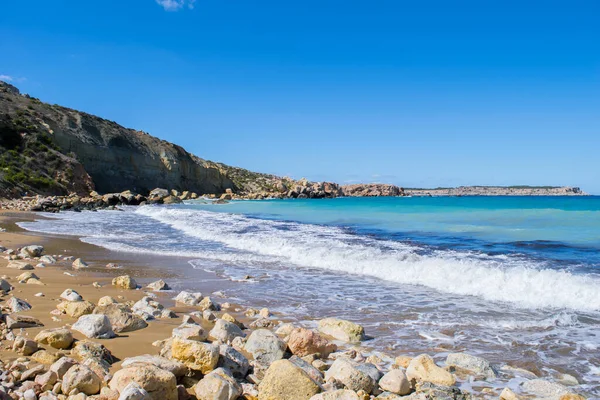 Die Wellen Und Das Blaue Mittelmeer Sandstrand Von Imgiebah Bay — Stockfoto