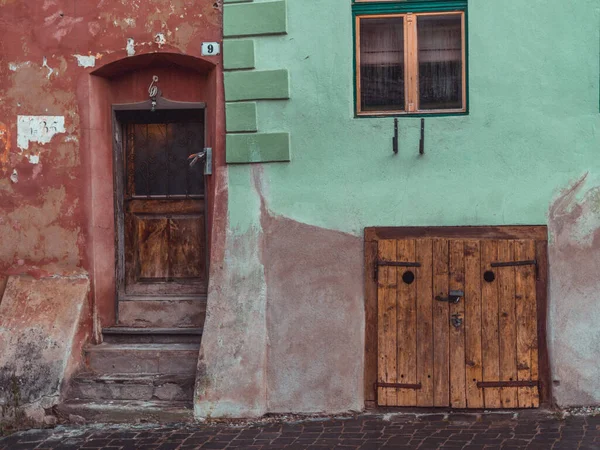 Uma Entrada Edifício Velho Colorido — Fotografia de Stock