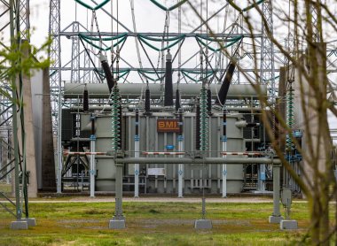 Hollanda 'da büyük bir trafo çekimi.