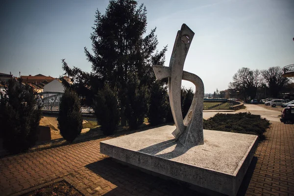 Beautiful Shot Monument Sculpture Hasan Aganovic Brcko Bosnia Herzegovina — Stock Photo, Image