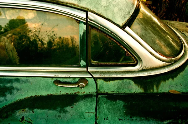 Old Retro Vintage Classic Weathered Green Car Detail — Stock Photo, Image