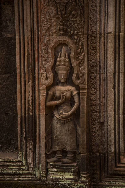 Primer Plano Vertical Los Detalles Estatua Templo Angkor Wat Camboya — Foto de Stock