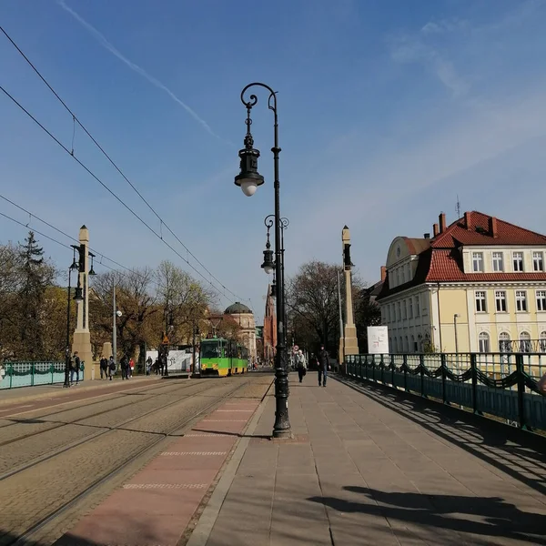 Most Teatralny Zielonym Tramwajem Centrum Miasta — Zdjęcie stockowe