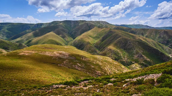 포르투갈 의산들 에둘러 풍경의 아름다운 — 스톡 사진