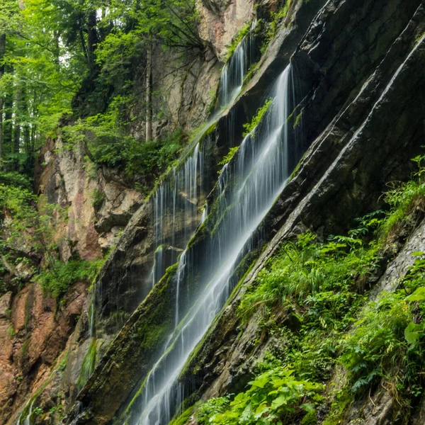 Kaskadierender Wasserfall Der Wimbachklamm —  Fotos de Stock