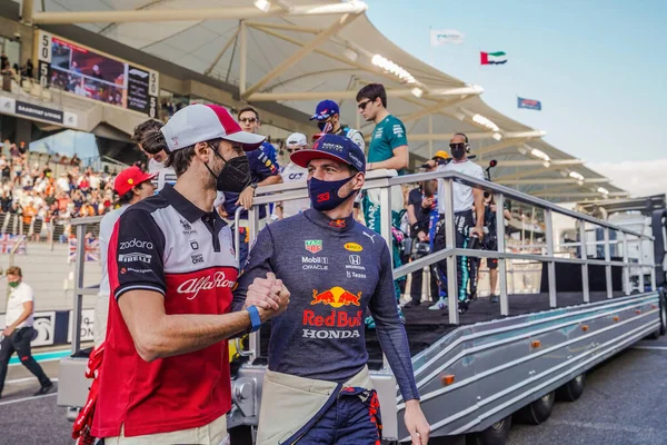 Colega Parabenizando Max Verstappen Pela Vitória Grande Prêmio Fórmula Abu — Fotografia de Stock