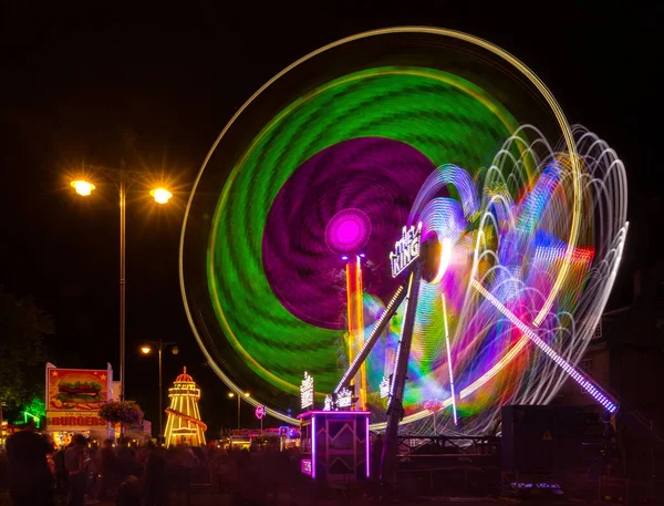 Vibrant Fairground Jeździć Lekkie Ślady Storm Król Giles Fair Oxford — Zdjęcie stockowe