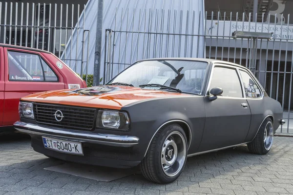 Opel Ascona Coupe Zabytkowy Samochód Wystawie Samochodów Klasycznych Zadarze Chorwacja — Zdjęcie stockowe
