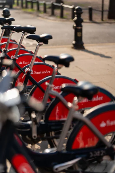 Rad Boris Bikes Dockningsstationen Chelsea London — Stockfoto