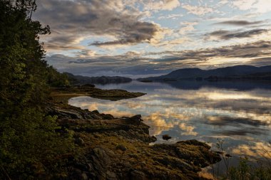 Galler Adası, Britanya Kolumbiyası, Kanada yakınlarında güzel bir gün batımı manzarası
