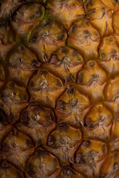 Olgun Ananas Kabuğu Dokusunun Dikey Makro Görüntüsü — Stok fotoğraf
