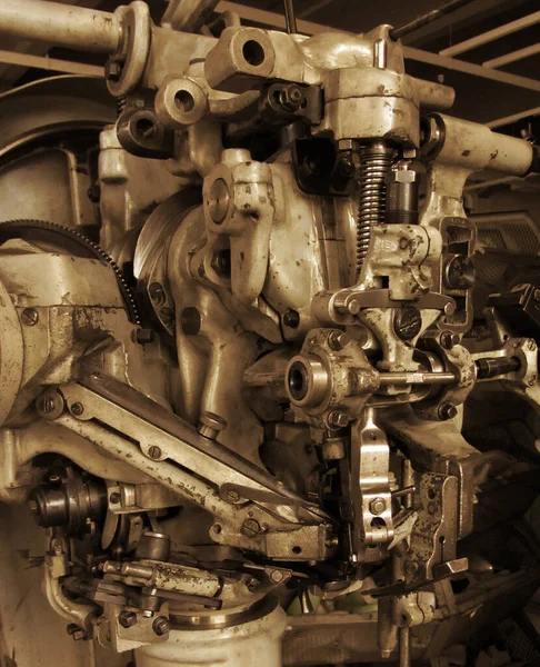 Вертикальный Снимок Винтажной Техники Деталь Старой Заводской Машины — стоковое фото