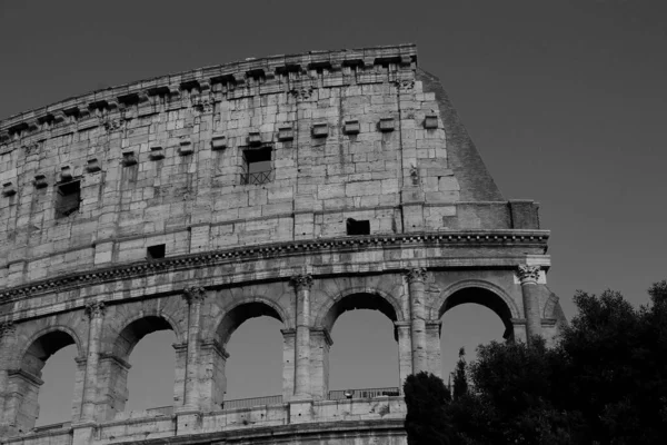 Primer Plano Parte Fachada Del Coliseo Blanco Negro — Foto de Stock