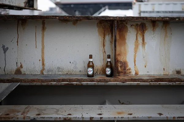 Dos Botellas Cerveza Vacías San Miguel — Foto de Stock