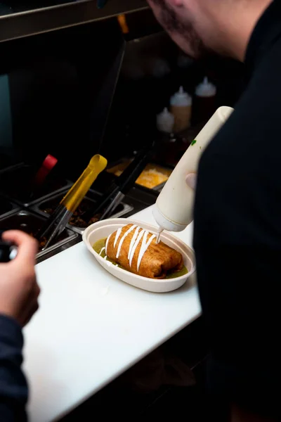 Vertical Shot Chef Preparing Chimichanga Sauce Bowl Restaurant — Stock Photo, Image