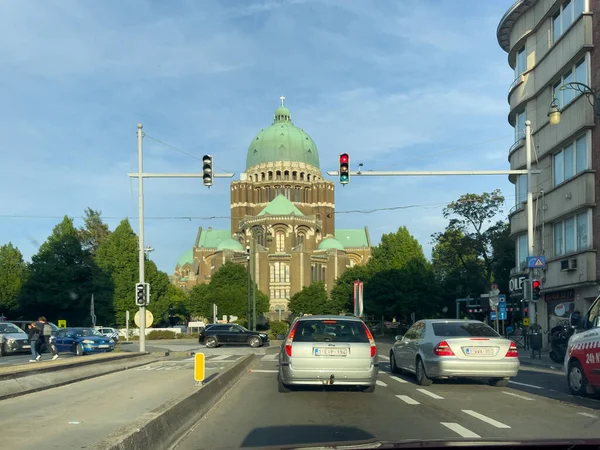 Cars Driving National Basilica Sacred Heart Bruxelles — Stock Photo, Image