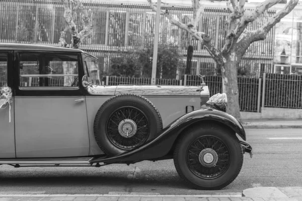 Ιστορικό Αυτοκίνητο Στην Πόλη Ρολς Ρόις — Φωτογραφία Αρχείου