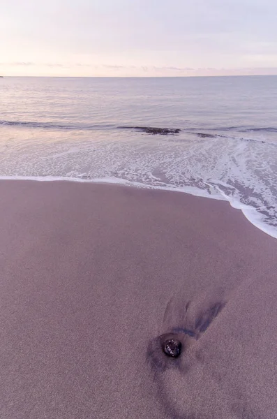 Strand Und Welle Zur Sonnenaufgangszeit Auf Teneriffa Kanarische Inseln Spanien — Stockfoto