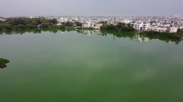 曇り空のインド アウランガバードのサリム アリ湖の魅惑的な景色 — ストック動画