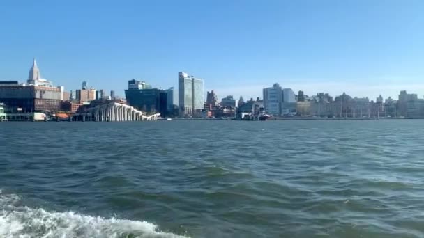 アメリカ ニューヨークのハドソン川のビデオ — ストック動画