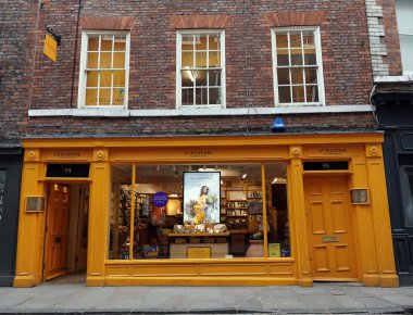 Şehir merkezindeki L Occitane en Provence mağazası, York, İngiltere.