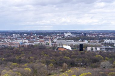 Berlin 'in güzel şehri, Almanya bir parktan ele geçirildi.