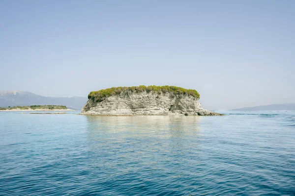 Eine Landschaft Von Einem Boot Von Meganisi Griechenland Zusammen Mit — Stockfoto