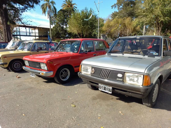 Старий Червоний Fiat 128 Europa 1978 1982 Сірий Super Europa — стокове фото