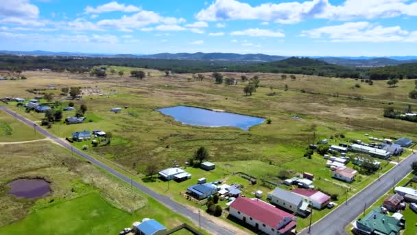 Eine Luftaufnahme Der Wunderschönen Saftig Grünen Landschaften Von Emmaville Australien — Stockvideo
