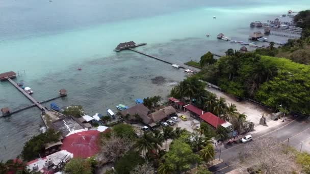 Αεροφωτογραφία Της Λιμνοθάλασσας Bacalar Μια Συννεφιασμένη Μέρα Quintana Roo Μεξικό — Αρχείο Βίντεο