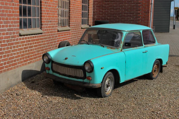 Blue Vintage Car Parked Outdoors Sunny Day — Stock Photo, Image