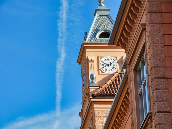 The photo was taken during a walk through Meran and shows impressions of this sophisticated town in South Tyrol