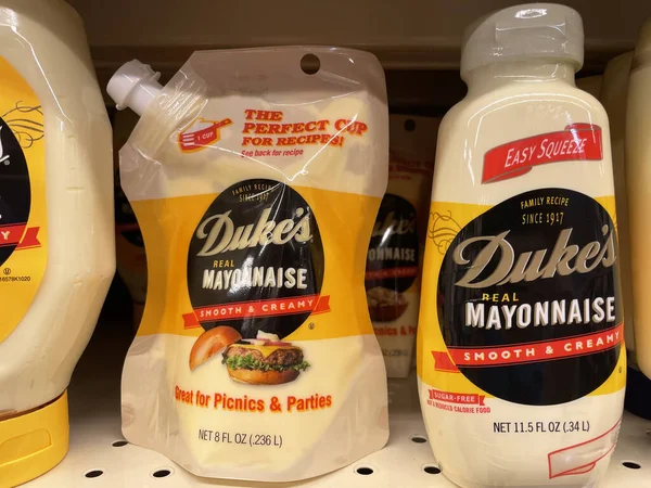 Estante Supermercado Con Mayonesa Duke — Foto de Stock