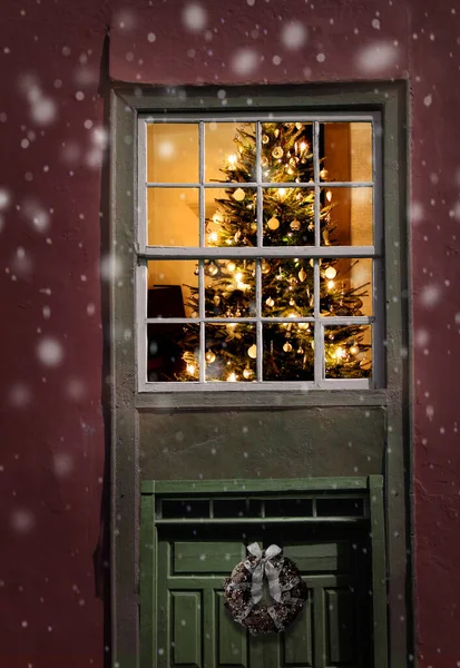 Christmas Tree Seen Window — Stock Photo, Image