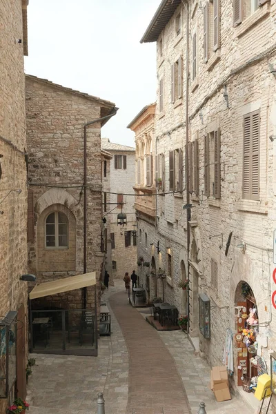Plano Vertical Una Calle Medieval Ciudad Italiana Asís —  Fotos de Stock