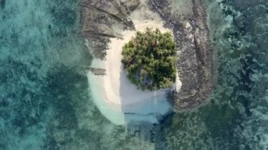 Siargao Adası, Filipinler sahilinde insansız hava aracı vuruldu.