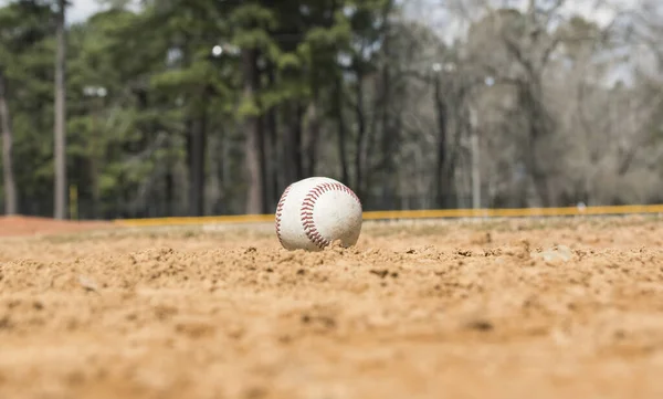 Selektywne Ujęcie Piłki Baseballowej Boisku New Bern Karolina Północna — Zdjęcie stockowe