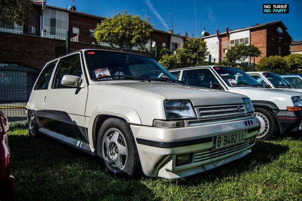 Liten Fransk Bil Gatan Renault — Stockfoto