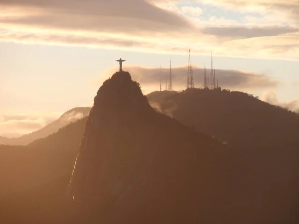 Завораживающее Небо Заката Над Христом Искупителем Рио Жанейро Бразилия — стоковое фото