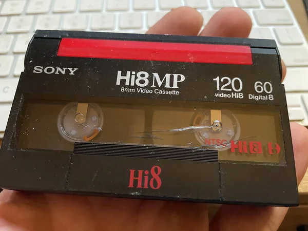 Hand Holding Vintage Sony Hi8 Tape — Stock Photo, Image