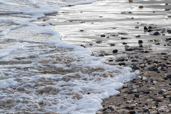 Мальовничий Вид Океанічні Хвилі Вражають Скелястий Пляж — стокове фото