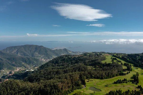 Una Vista Aérea Campo Golf Verde Exuberante Isla Madeira Portugal — Foto de Stock