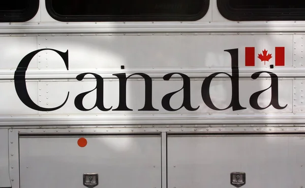 Skriva Kanada Med Flagga Sidan Vit Buss Centrum Vancouver British — Stockfoto