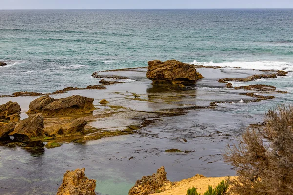 夏の海とビクトリア海岸のオーストラリアの魅惑的な景色 — ストック写真