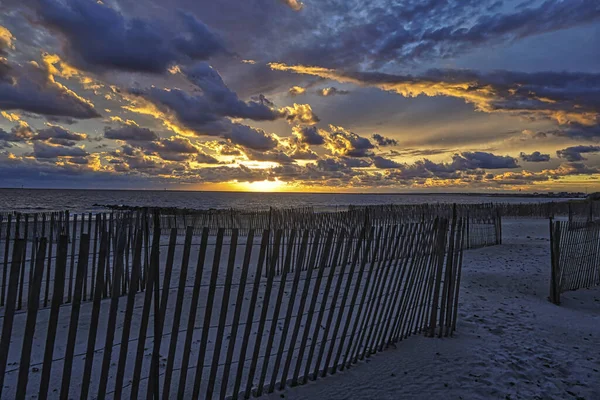 Ein Heller Abendhimmel Über Dem Roger Wheeler State Beach Narragansett — Stockfoto