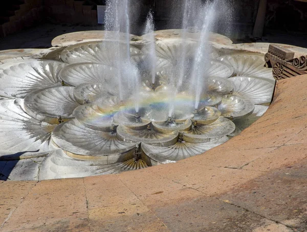 Closeup Shot Flower Shaped Fountain Yerevan Armenia — Stock Photo, Image