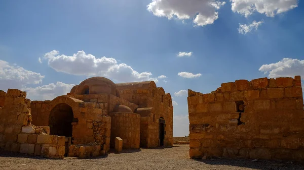 Een Prachtig Uitzicht Quseir Amra Jordanië Tegen Een Blauwe Bewolkte — Stockfoto